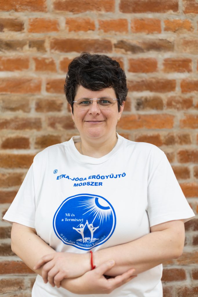Sóvári Andrea Etka-jóga oktató Miskolc.